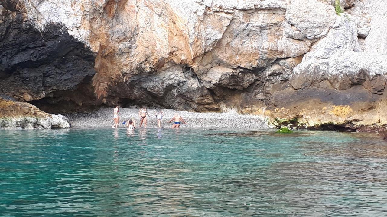 AlmuñécarDuplex Playa Cabriaアパートメント エクステリア 写真